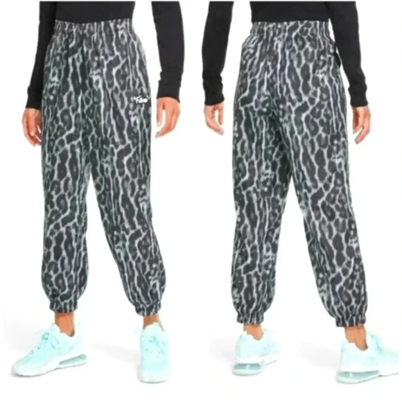 Nike Sportswear Icon Clash Animal Print Track Pants Jogger Medium - Picture 1 of 12